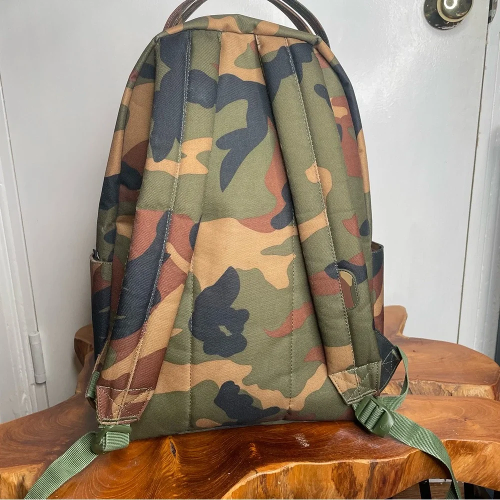 Herschel Camo backpack - Picture 7 of 16